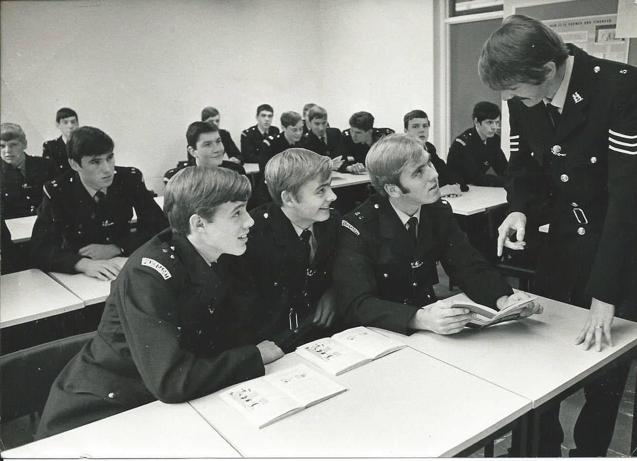 NARPO Warwickshire Your local branch of the National Association of Retired Police Officers At NARPO Warwickshire, we value the service and commitment you gave to policing in Warwickshire.